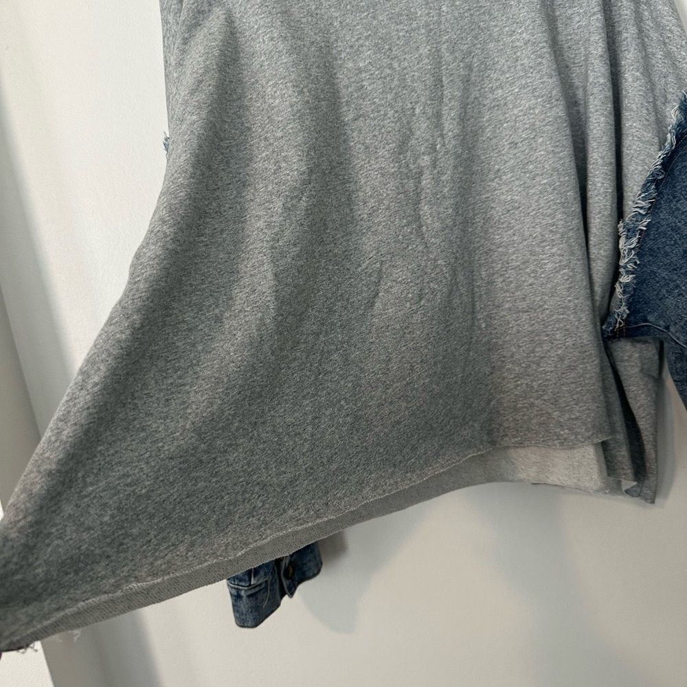 Gray Sweatshirt with Denim Sleeves - Picture 3 of 6